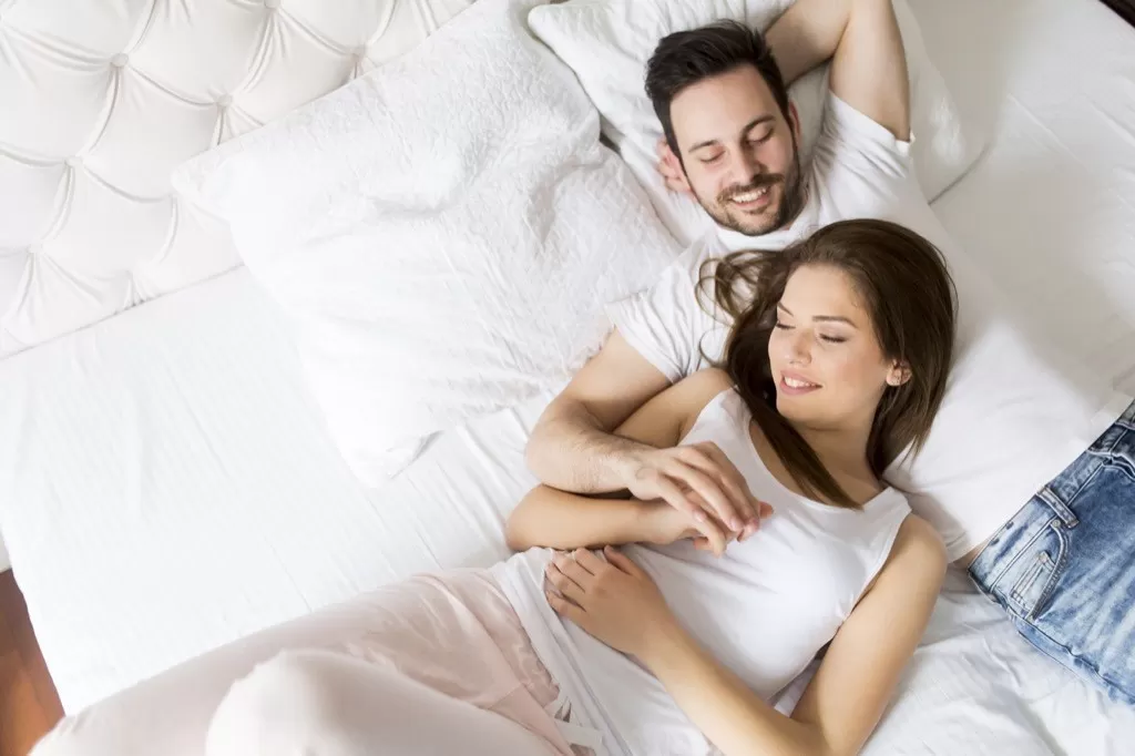 Cách kéo dài thời gian quan hệ mà không cần thuốc