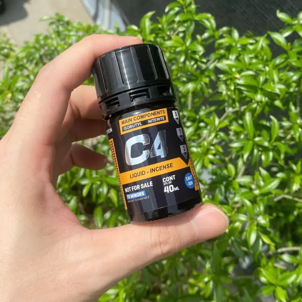 POPPER C4 VÀNG ĐEN 40ML