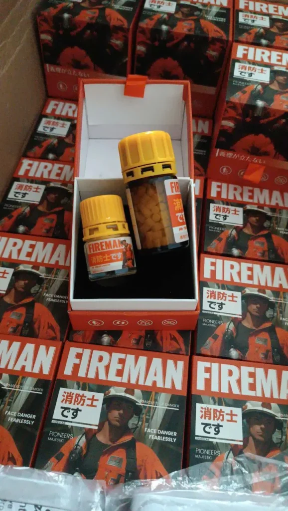 Popper khô Fire Man thuộc phân khúc popper tầm trung, hướng đến những khách hàng quan tâm nhiều về độ mạnh, popper dạng khô hạn chế được tình trạng rơi vỡ, hiếm gặp tình trạng bay hơi nhanh ở sản phẩm
